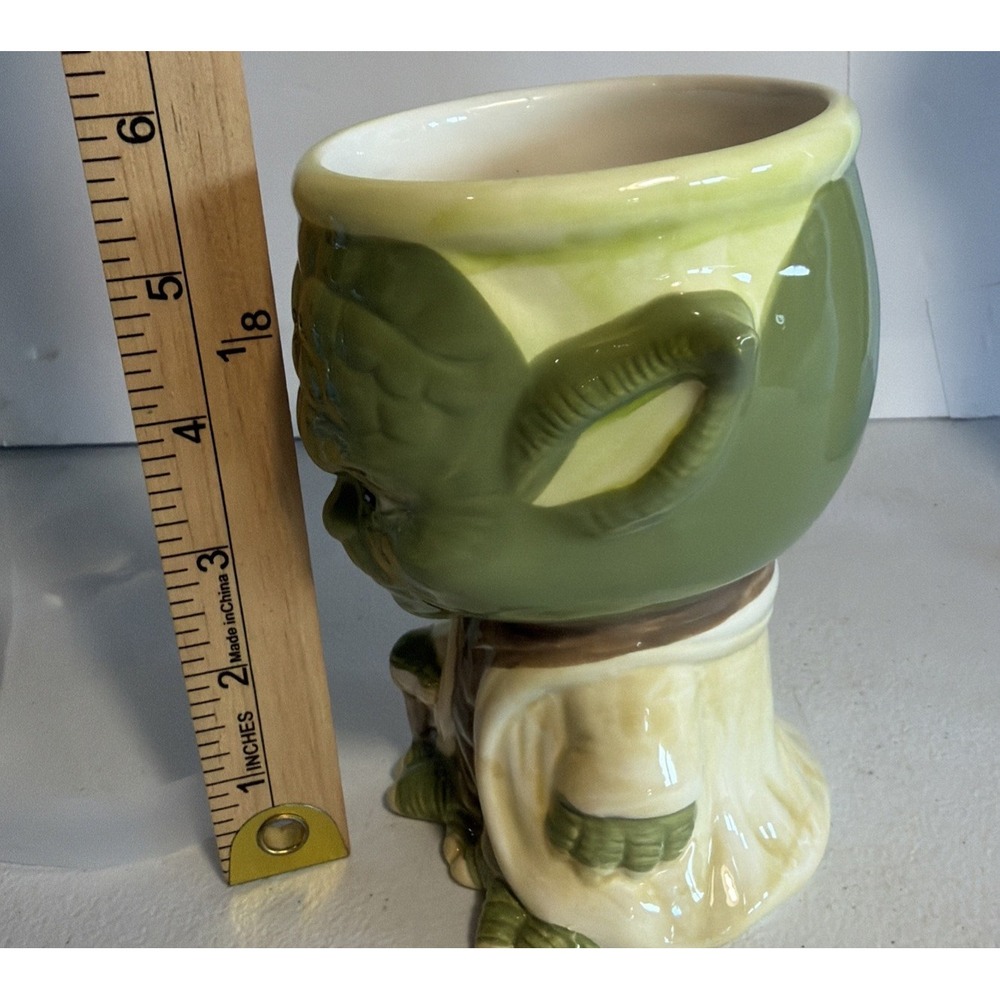Star Wars Yoda Ceramic 3D Sculpted Mug Green Tan Glossy Jedi Master Figural Cup - Picture 9 of 9